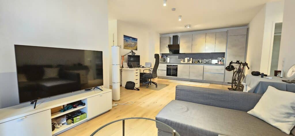 Möblierte 2-Zimmerwohnung mit Loggia in 1220 Wien – Wagramer Straße, nahe UNO-City und Donauinsel