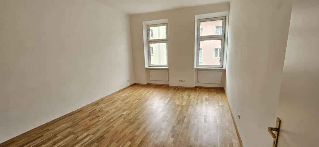 Sanierte 2-Zimmerwohnung in Erlachgasse 3, 1100 Wien mit großem Wohnzimmer